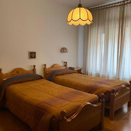 Hotel Alpi - 아지아고 외부 사진